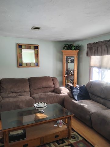 8 Tony Ter, Bridgewater, MA 02324