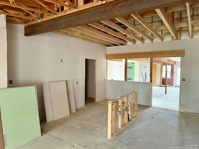 685 Riverside, Pipe Creek, TX 78063