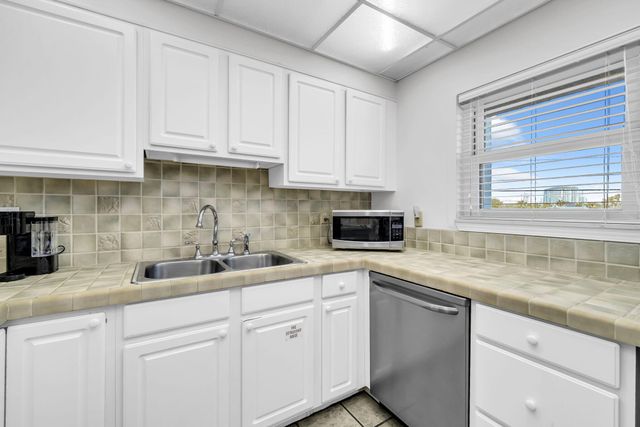 770 Sundial Court UNIT 208, Fort Walton Beach, FL 32548