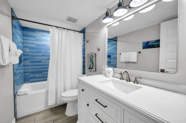 770 Sundial Court UNIT 208, Fort Walton Beach, FL 32548