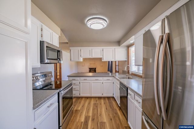 3305 Davidson St SE, Albany, OR 97322