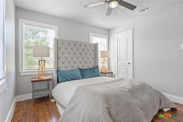 811 N 6th Street, Temple, TX 76501