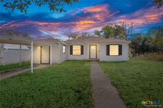 811 N 6th Street, Temple, TX 76501