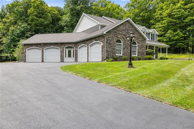 1103 Rail Fence Road, Camillus, NY 13031