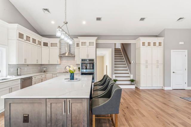 383 Leonard Road, Middlebury, CT 06762