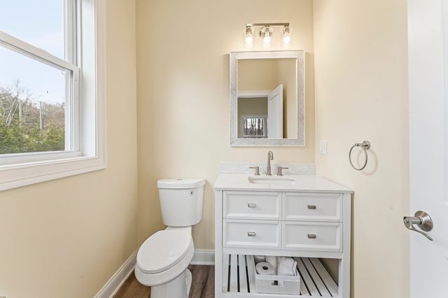 383 Leonard Road, Middlebury, CT 06762