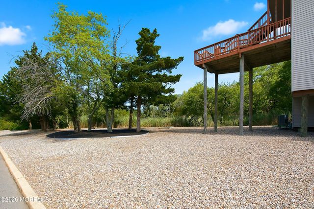 369 Tuscarora Avenue, Waretown, NJ 08758