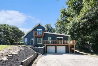 124 Johnson Road, Liberty, MO 64068