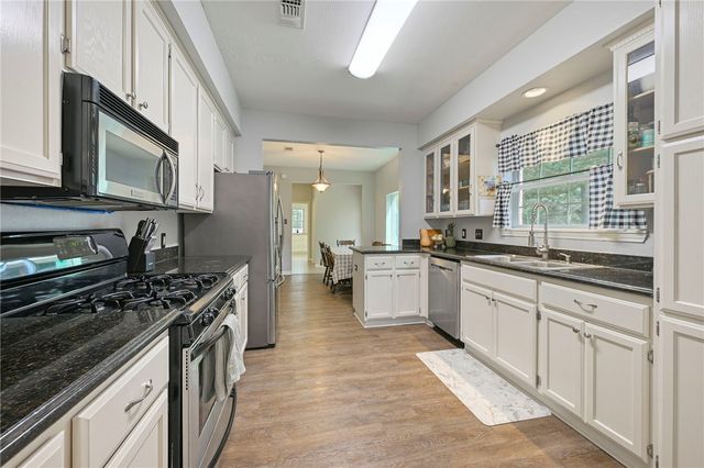 5601 Hampton Court, Bryan, TX 77802