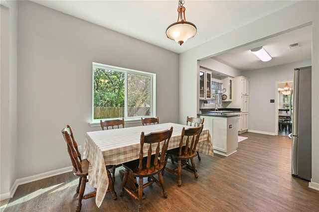 5601 Hampton Court, Bryan, TX 77802