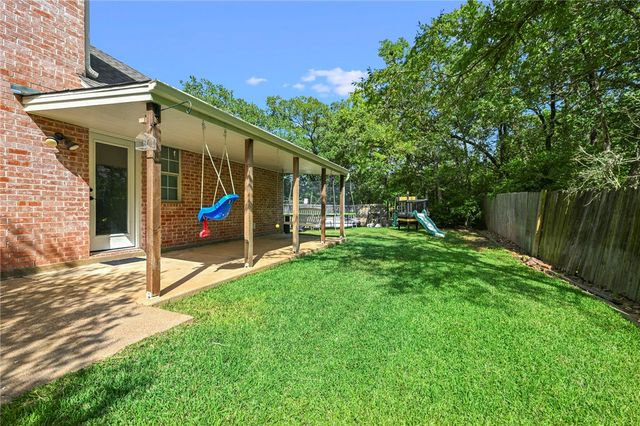 5601 Hampton Court, Bryan, TX 77802