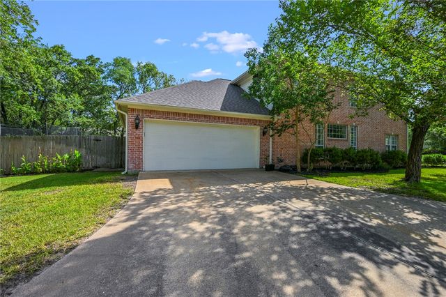 5601 Hampton Court, Bryan, TX 77802