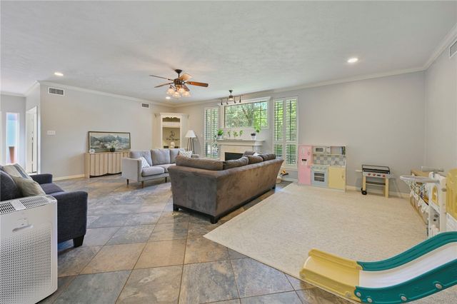5601 Hampton Court, Bryan, TX 77802