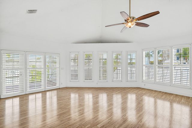 130 Jupiter Key Road, Jupiter, FL 33477