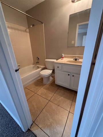 2229 WOODFIELD PARK RD, Memphis, TN 38134