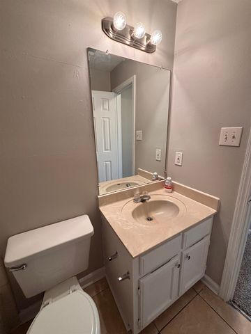 2229 WOODFIELD PARK RD, Memphis, TN 38134