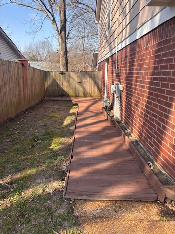 2229 WOODFIELD PARK RD, Memphis, TN 38134