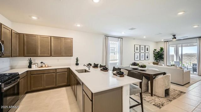 3325 E FATTORIA Avenue, San Tan Valley, AZ 85143