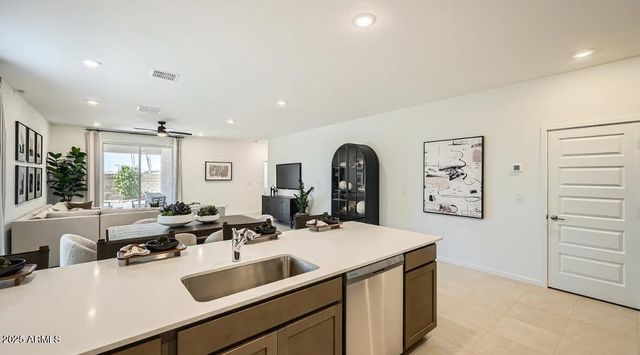 3325 E FATTORIA Avenue, San Tan Valley, AZ 85143