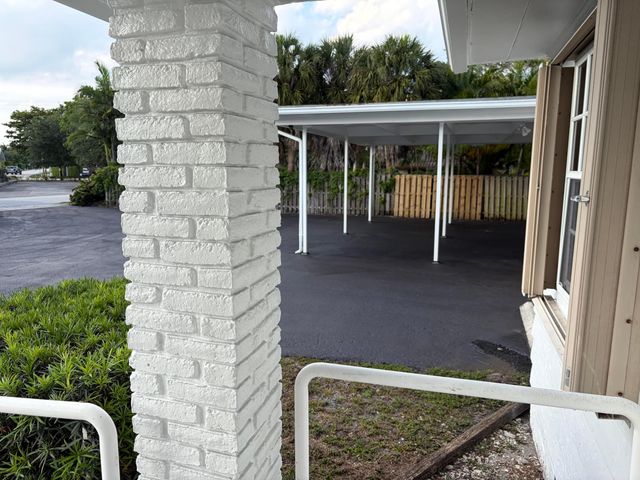 202 Palm Court, Delray Beach, FL 33444