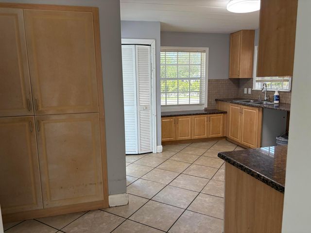 202 Palm Court, Delray Beach, FL 33444