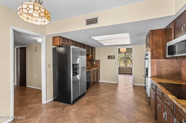 3630 N Pantano Road, Tucson, AZ 85750
