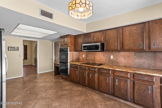 3630 N Pantano Road, Tucson, AZ 85750