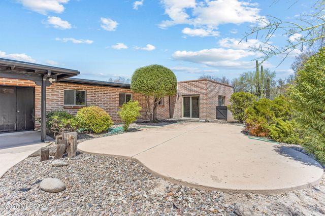 3630 N Pantano Road, Tucson, AZ 85750