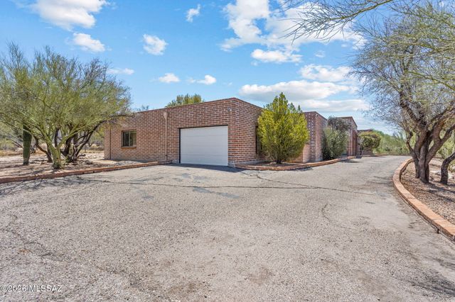 3630 N Pantano Road, Tucson, AZ 85750