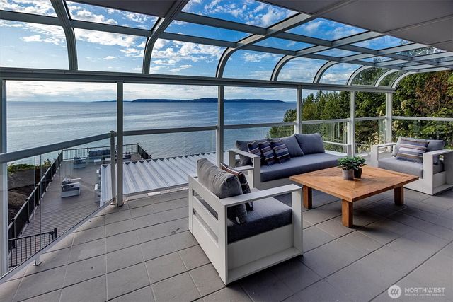 8001 Talbot Road, Edmonds, WA 98026
