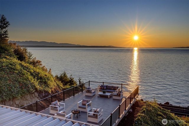 8001 Talbot Road, Edmonds, WA 98026