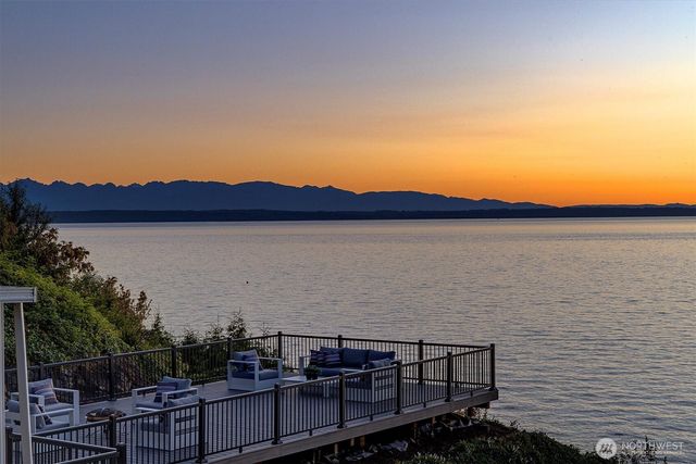 8001 Talbot Road, Edmonds, WA 98026