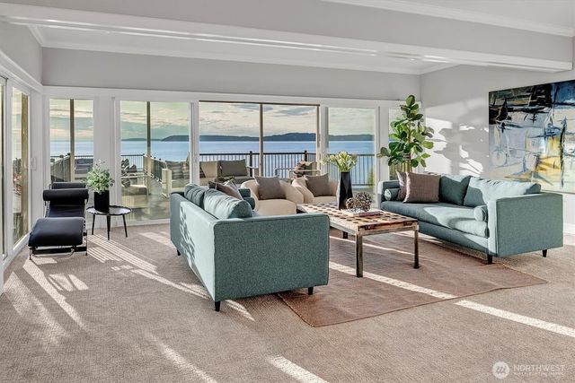 8001 Talbot Road, Edmonds, WA 98026