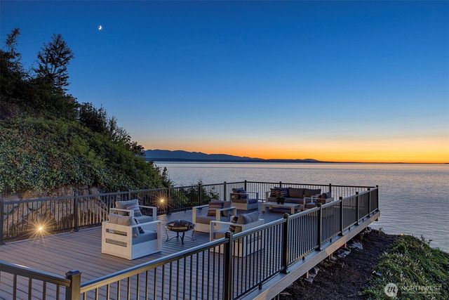 8001 Talbot Road, Edmonds, WA 98026