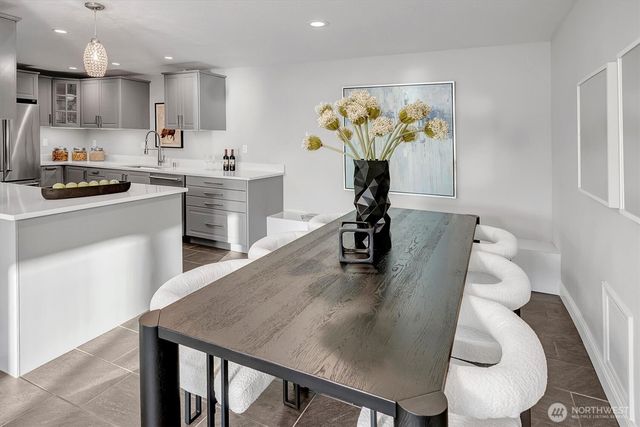 8001 Talbot Road, Edmonds, WA 98026