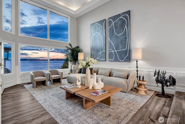 8001 Talbot Road, Edmonds, WA 98026