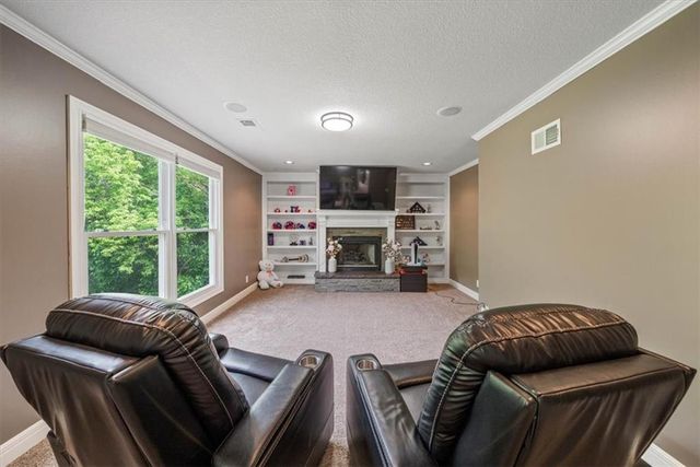 3705 SW Kimstin Circle, Blue Springs, MO 64015