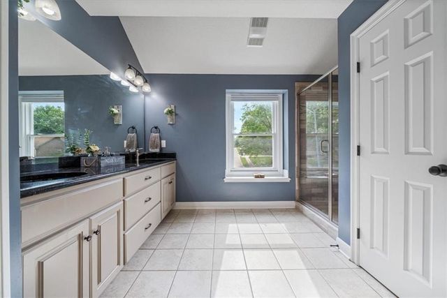 3705 SW Kimstin Circle, Blue Springs, MO 64015