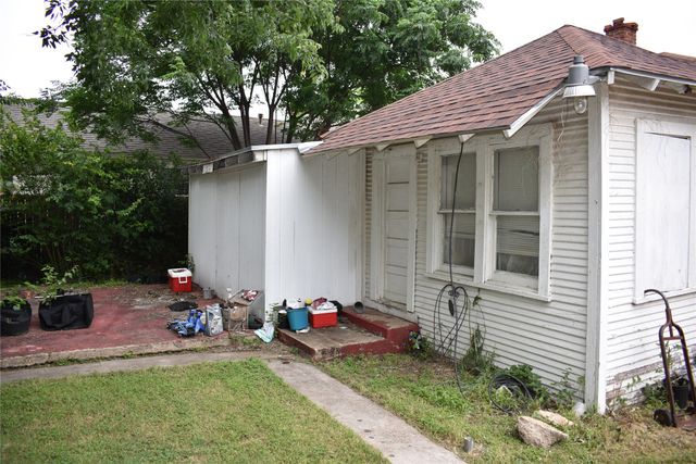 811 Buckalew Street, Dallas, TX 75208