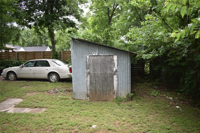 811 Buckalew Street, Dallas, TX 75208