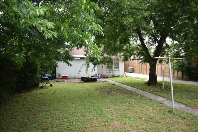811 Buckalew Street, Dallas, TX 75208