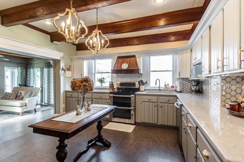 Image 19 of property listing at 151 Burke Street, Appomattox, VA 24522