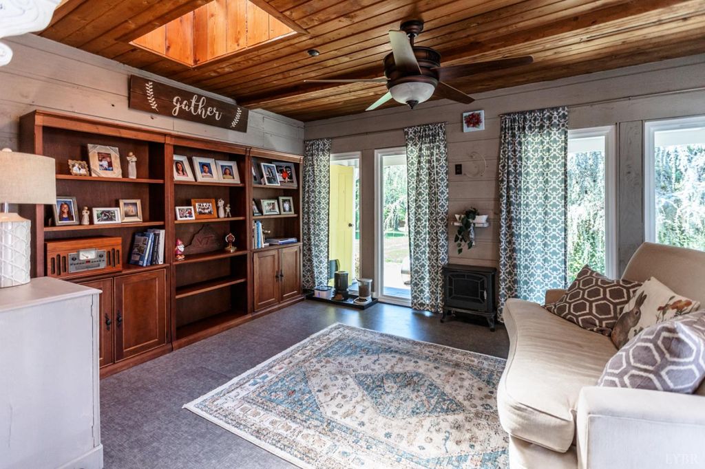 Image 26 of property listing at 151 Burke Street, Appomattox, VA 24522