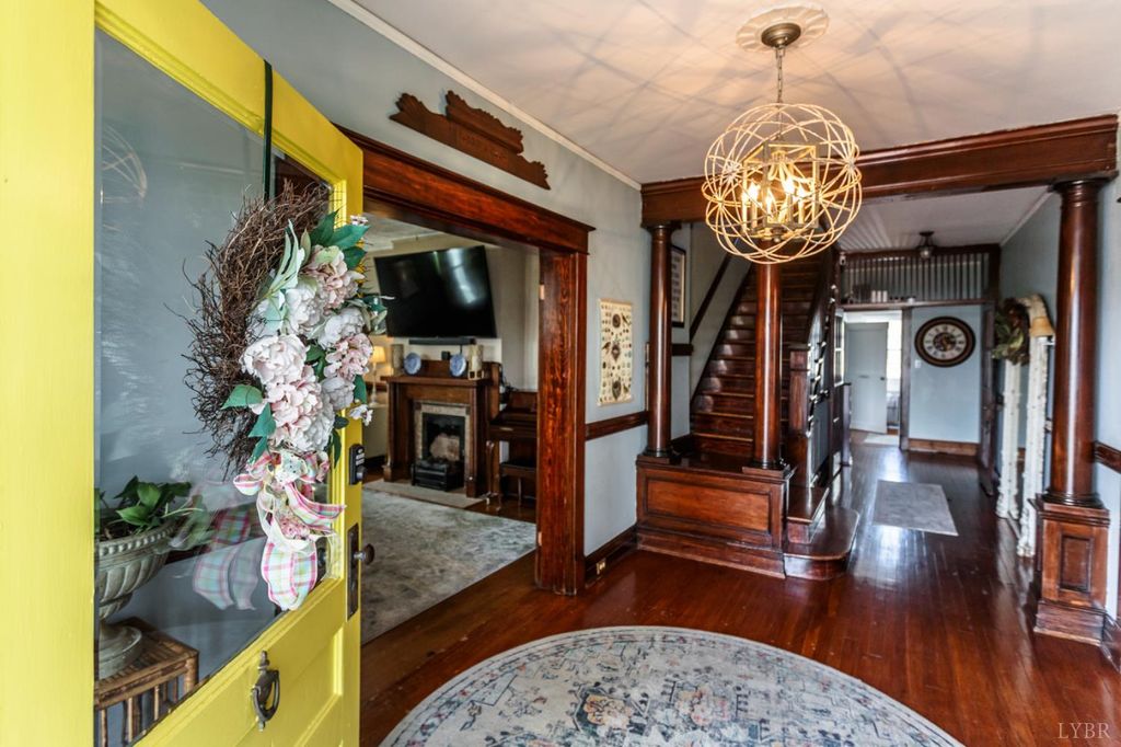 Image 9 of property listing at 151 Burke Street, Appomattox, VA 24522