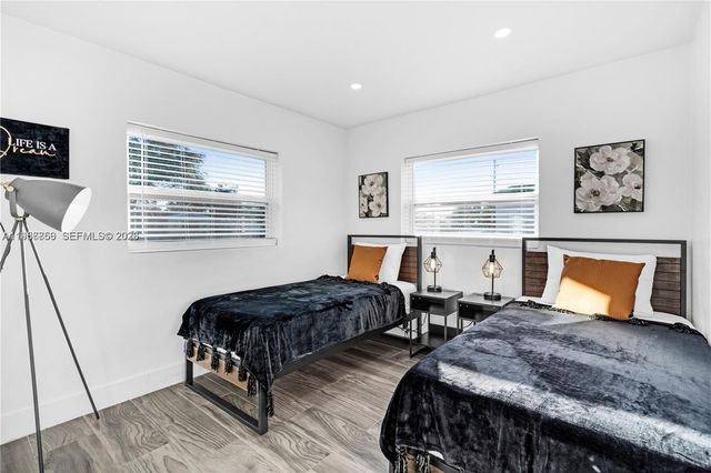 6661 Freedom St, Hollywood, FL 33024