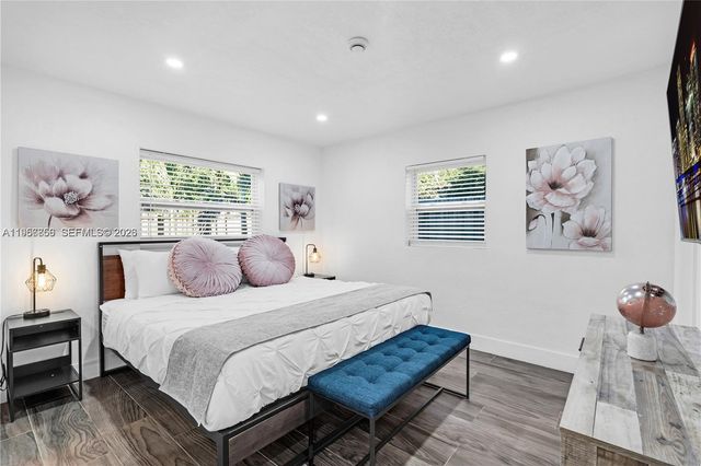 6661 Freedom St, Hollywood, FL 33024