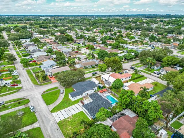 6661 Freedom St, Hollywood, FL 33024