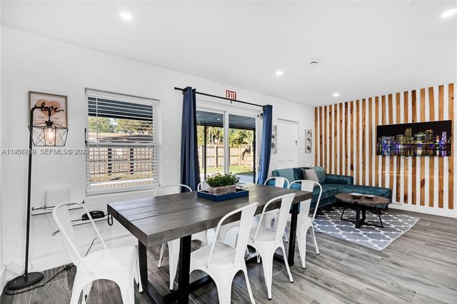 6661 Freedom St, Hollywood, FL 33024