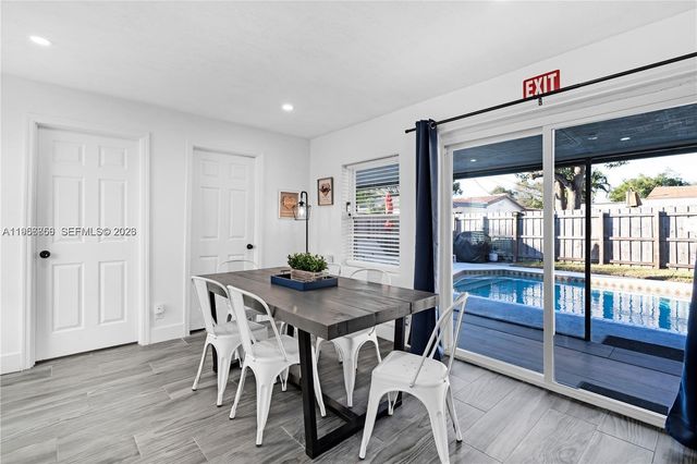 6661 Freedom St, Hollywood, FL 33024