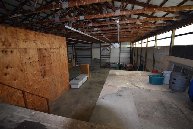 71627 County Road 681, Hartford, MI 49057